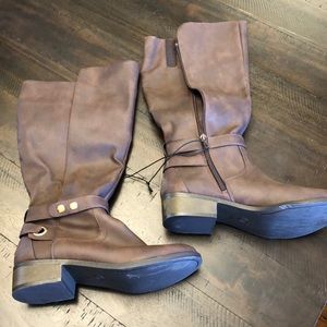 NWT Brown wide calf boots size 8.5
